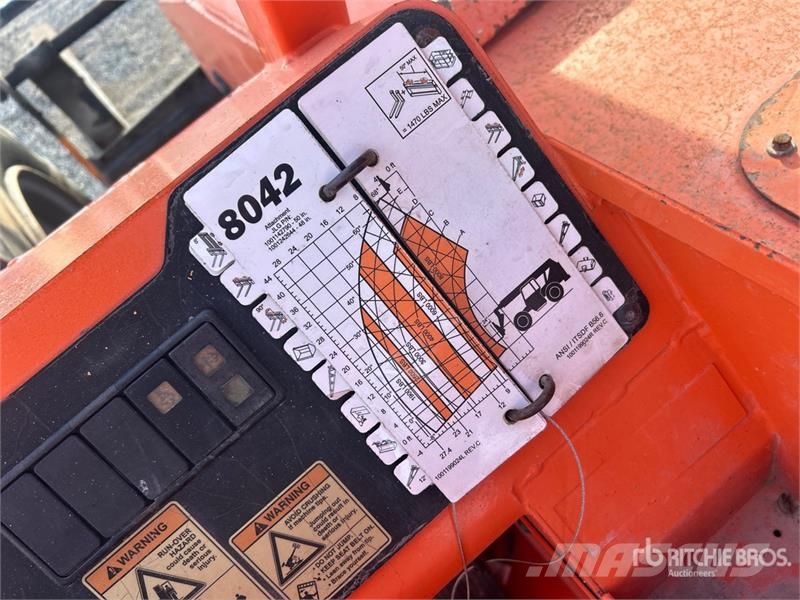 JLG 8042 Телескопические погрузчики