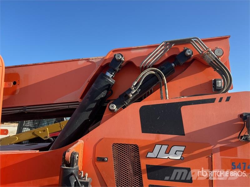 JLG 8042 Teleskopické manipulátory