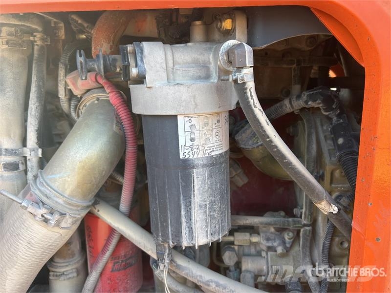 JLG 8042 Teleskopické manipulátory