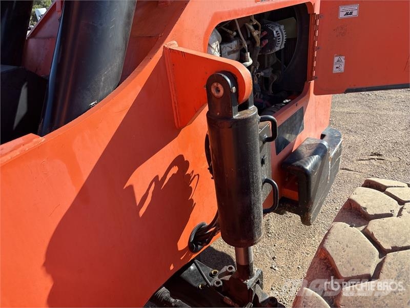 JLG 8042 텔러 핸들러