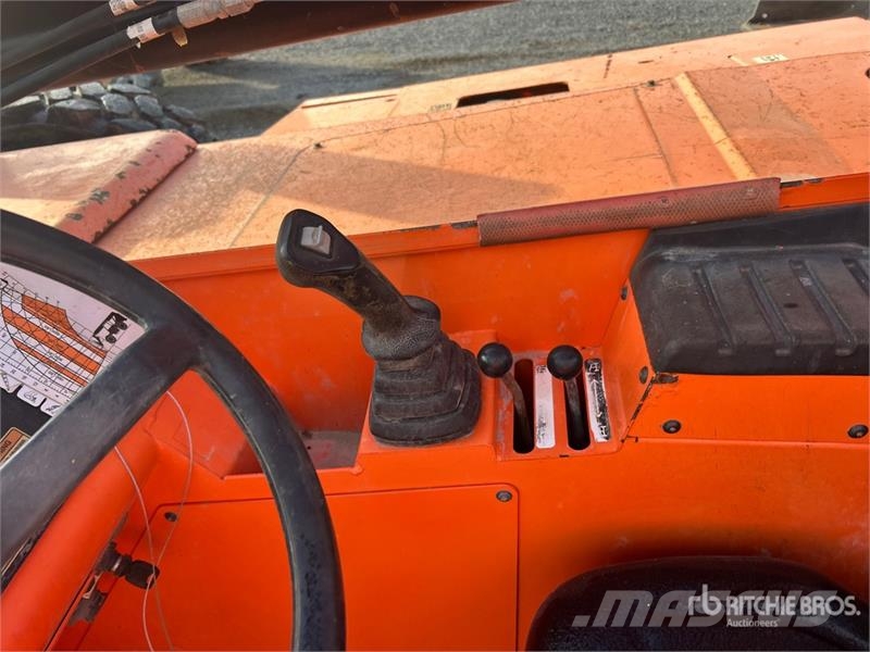 JLG 8042 Телескопические погрузчики
