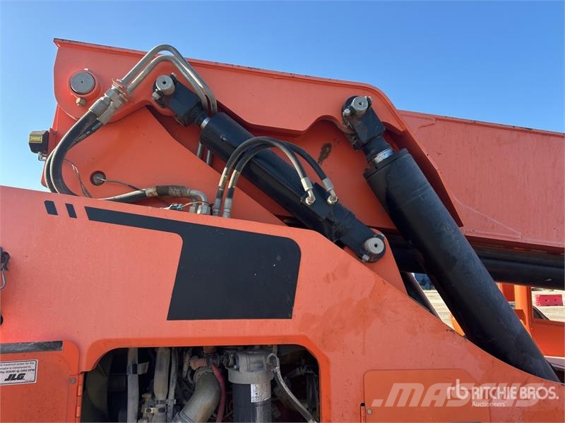 JLG 8042 Teleskopické manipulátory