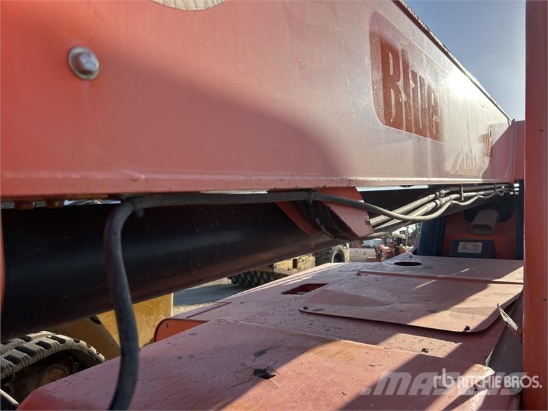 JLG 8042 Teleskopické manipulátory