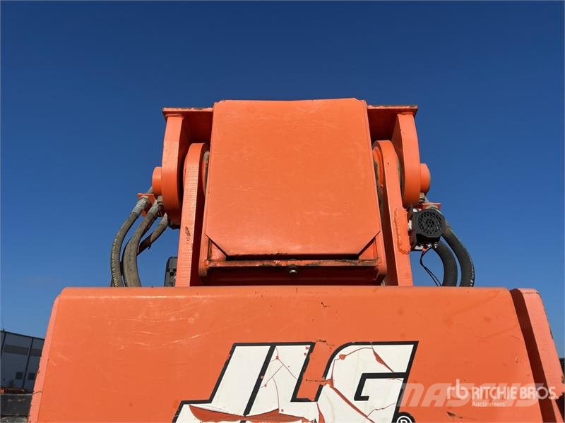 JLG 8042 Teleskopické manipulátory