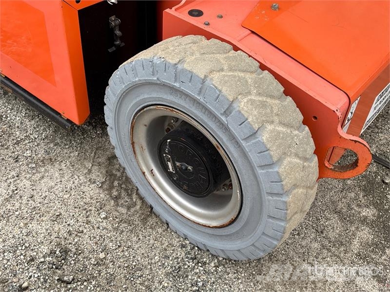 JLG E400AJP 2WD Electric Articulating Boom Lift Bomlifte med knækarm