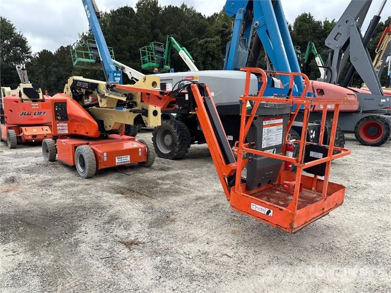 JLG E400AJP 2WD Electric Articulating Boom Lift Bomlifte med knækarm