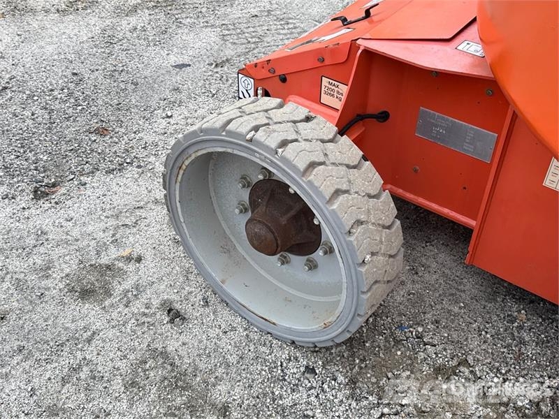 JLG E400AJP 2WD Electric Articulating Boom Lift Bomlifte med knækarm