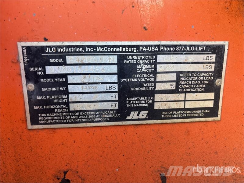 JLG E400AJPN 2WD Electric Articulating Boom Lift Articulated boom lifts