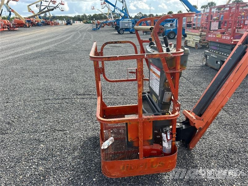 JLG E400AJPN 2WD Electric Articulating Boom Lift Zglobne dvižne ploščadi