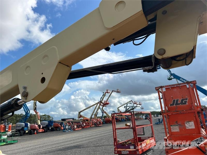 JLG E400AJPN 2WD Electric Articulating Boom Lift Zglobne dvižne ploščadi