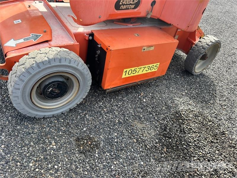 JLG E400AJPN 2WD Electric Articulating Boom Lift Zglobne dvižne ploščadi