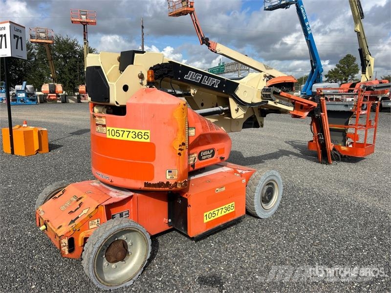 JLG E400AJPN 2WD Electric Articulating Boom Lift Zglobne dvižne ploščadi