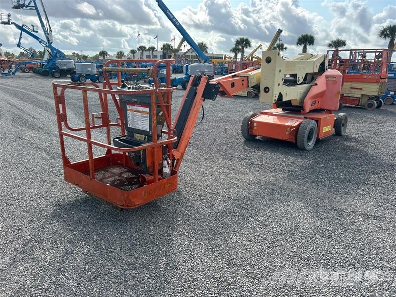JLG E400AJPN 2WD Electric Articulating Boom Lift Zglobne dvižne ploščadi