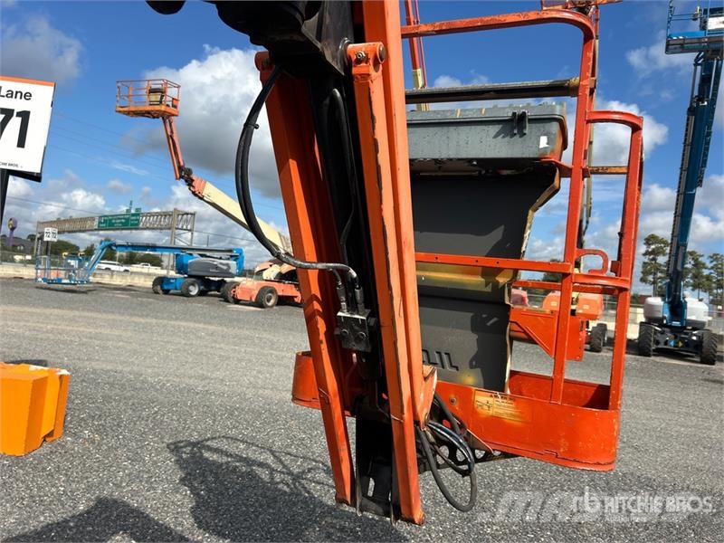 JLG E400AJPN 2WD Electric Articulating Boom Lift Zglobne dvižne ploščadi