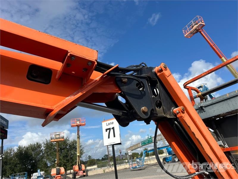 JLG E400AJPN 2WD Electric Articulating Boom Lift Zglobne dvižne ploščadi