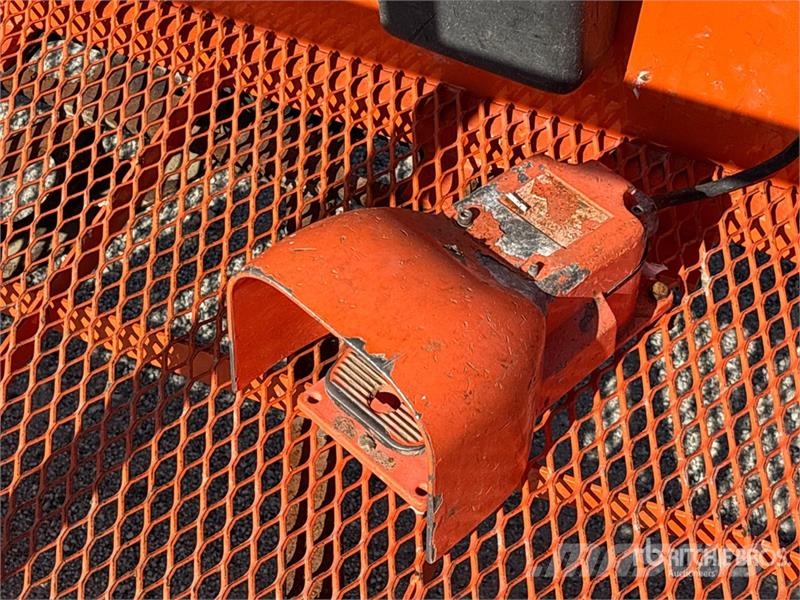JLG E450AJ 2WD Electric Articulating Boom Lift 관절형 전동이동 리프트