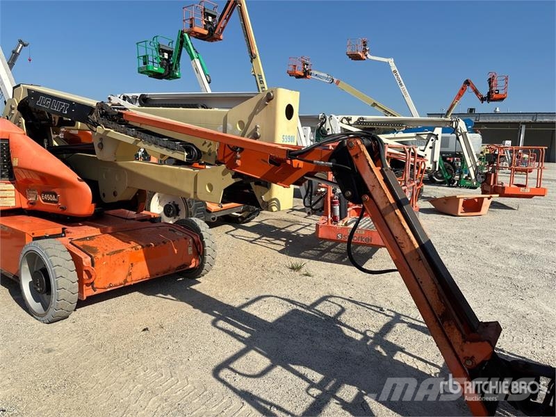 JLG E450AJ 2WD Electric Articulating Boom Lift 관절형 전동이동 리프트