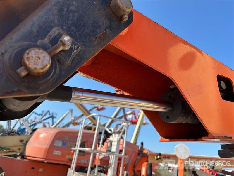 JLG E450AJ 2WD Electric Articulating Boom Lift 관절형 전동이동 리프트