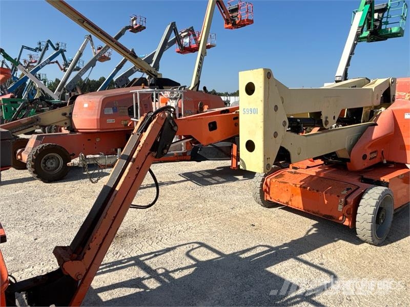 JLG E450AJ 2WD Electric Articulating Boom Lift 관절형 전동이동 리프트