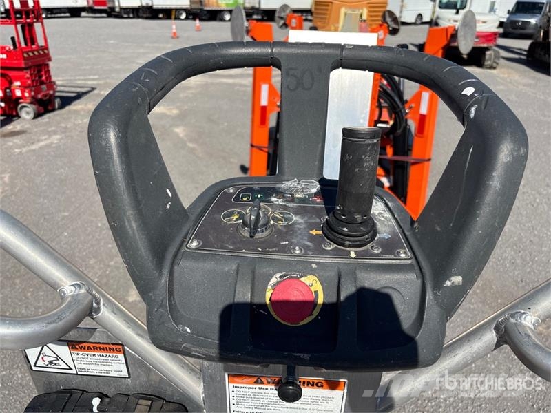 JLG ET500J Towable Lift 트레일러 탑재 고소작업대