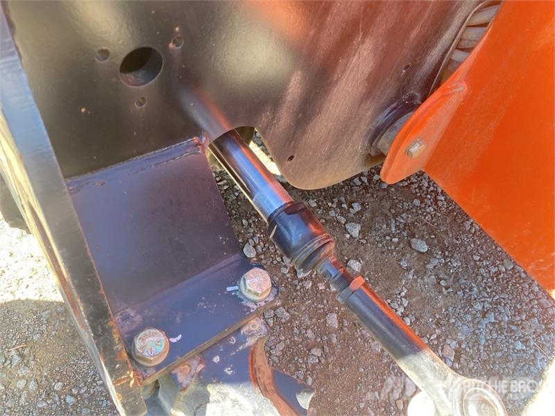 JLG G5-18A Kurottajat