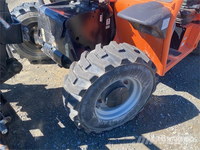 JLG G5-18A Kurottajat