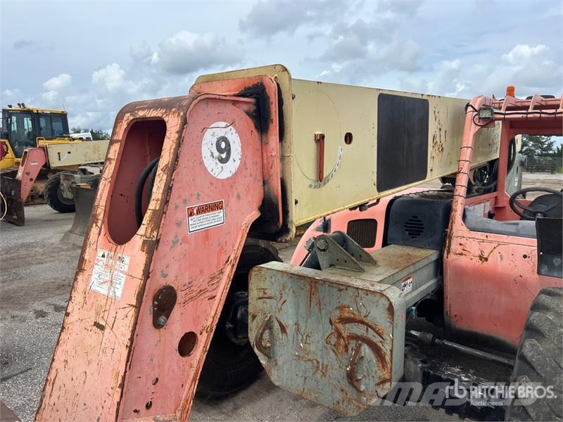 JLG G9-43A 伸縮臂操作車