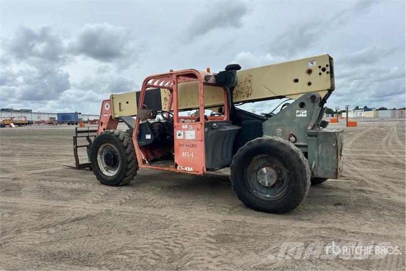 JLG G9-43A 伸縮臂操作車