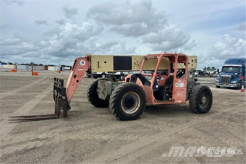 JLG G9-43A 伸縮臂操作車