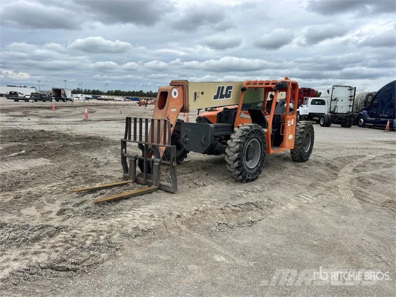 JLG G9-43A 伸縮臂操作車