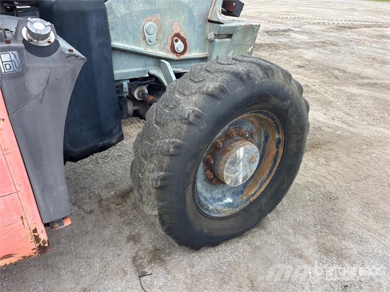 JLG G9-43A 伸縮臂操作車