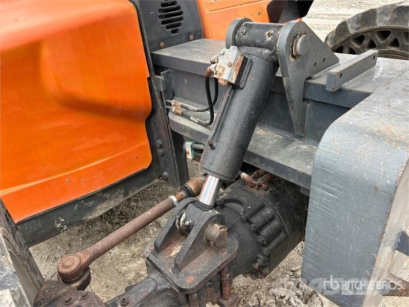 JLG G9-43A 伸縮臂操作車