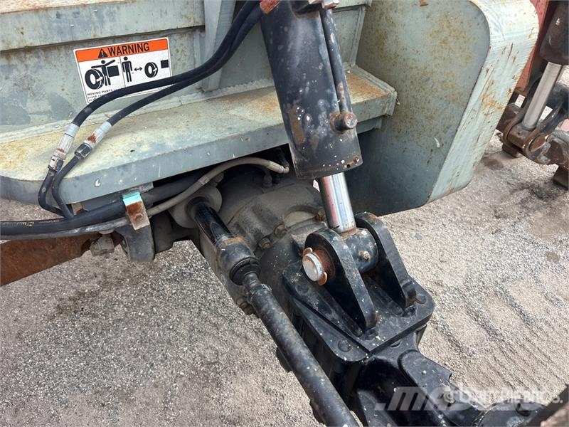 JLG G9-43A 伸縮臂操作車
