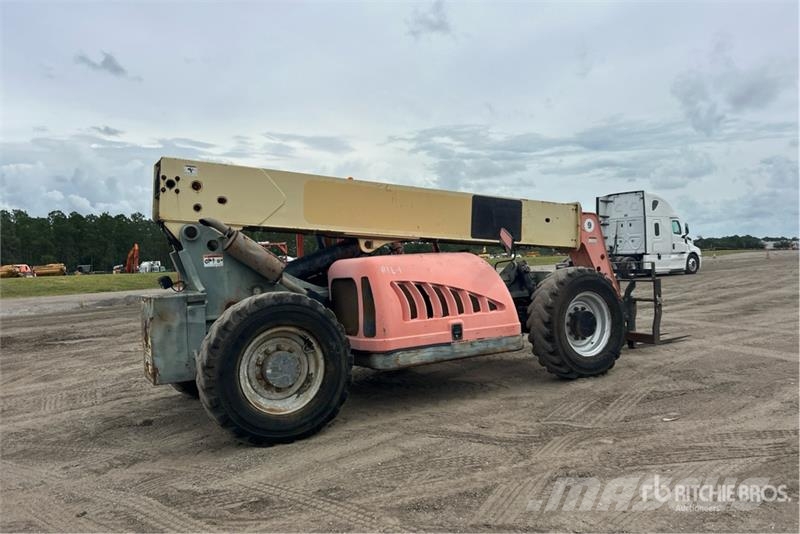 JLG G9-43A 伸縮臂操作車