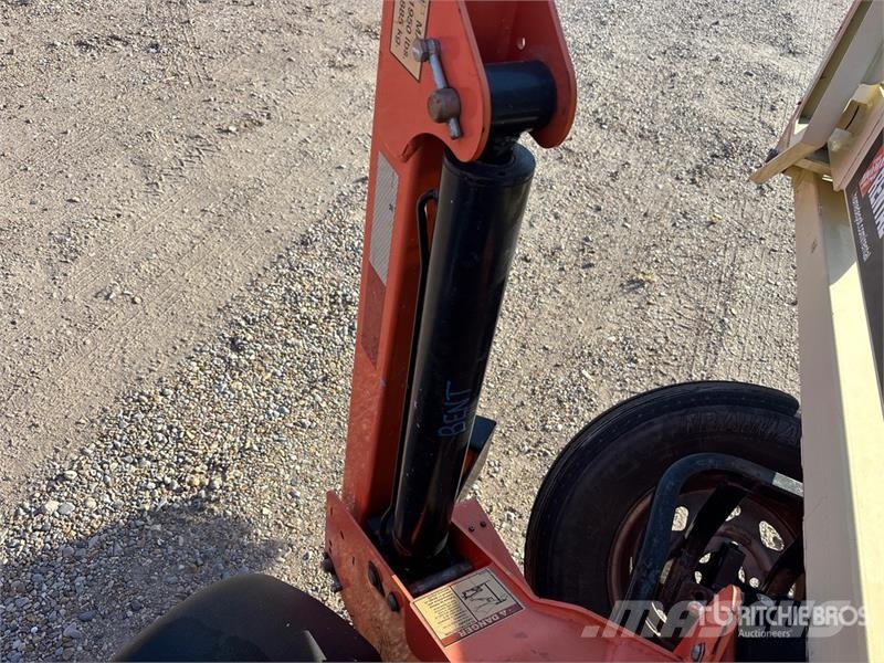 JLG T-350 Towable Lift (Inoperable) Plataformas aéreas montadas em reboque