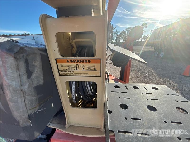 JLG T-350 Towable Lift (Inoperable) Plataformas aéreas montadas em reboque