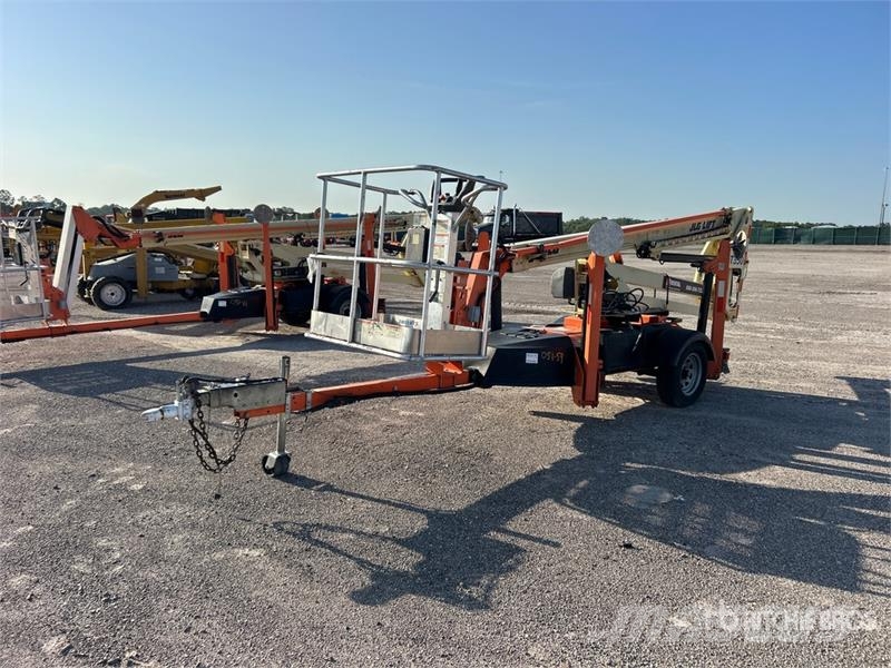 JLG T-350 Towable Lift المنصات الهوائية المثبتة على مقطورة