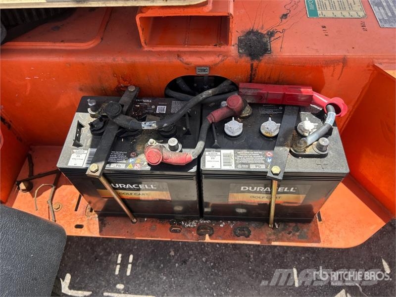JLG T-350 Towable Lift 트레일러 탑재 고소작업대