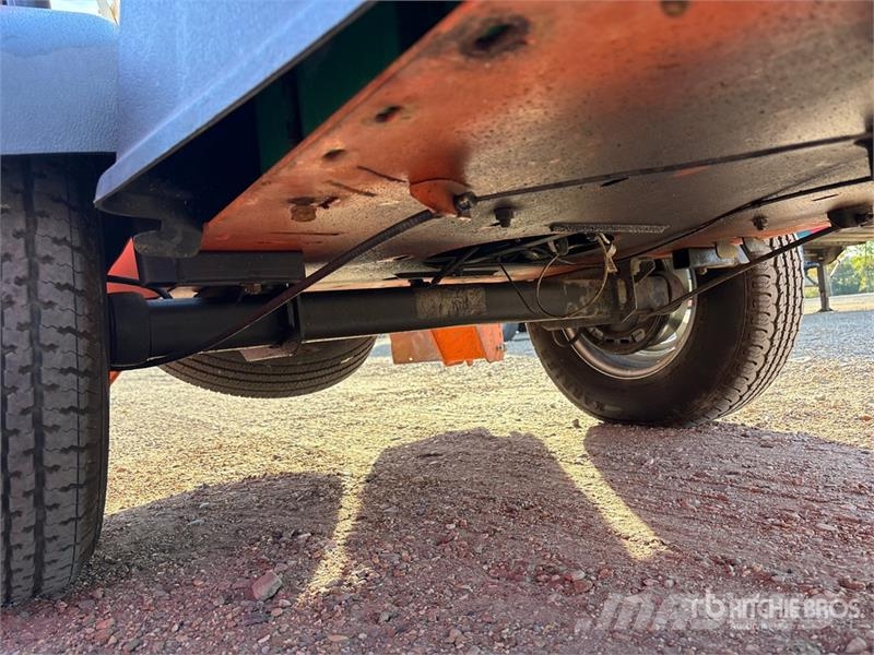 JLG T-350 Towable Lift (Inoperable) Plataformas aéreas montadas em reboque