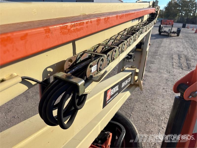JLG T-350 Towable Lift (Inoperable) Plataformas aéreas montadas em reboque