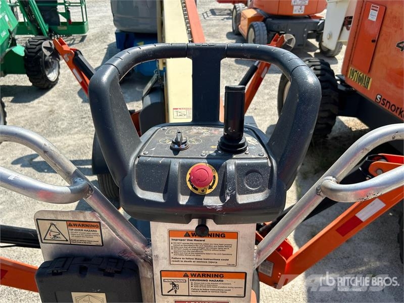 JLG T-350 Towable Lift Anhänger-Arbeitsbühnen