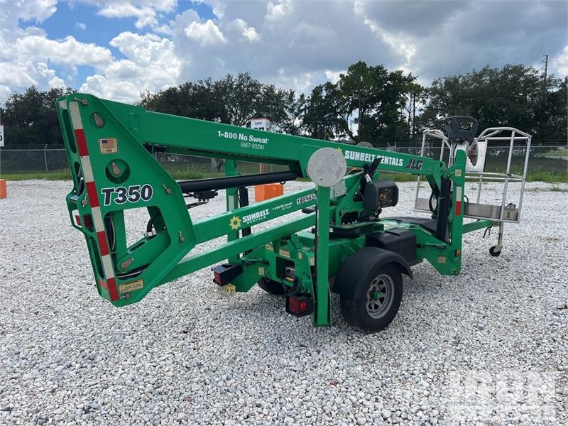 JLG T-350 Towable Lift Trailer mounted platforms