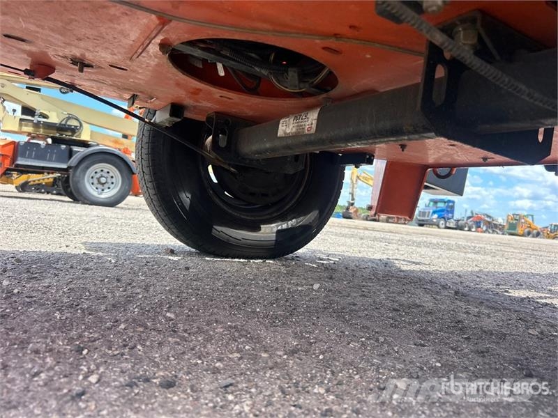 JLG T-350 Towable Lift Plataformas remolcables