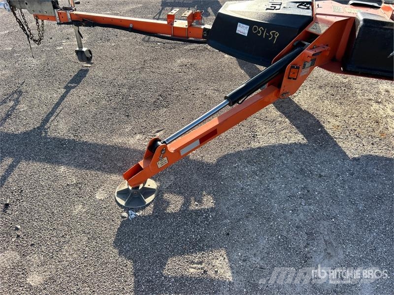 JLG T-350 Towable Lift المنصات الهوائية المثبتة على مقطورة
