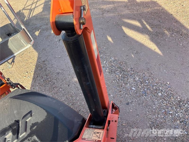 JLG T-350 Towable Lift (Inoperable) Plataformas aéreas montadas em reboque