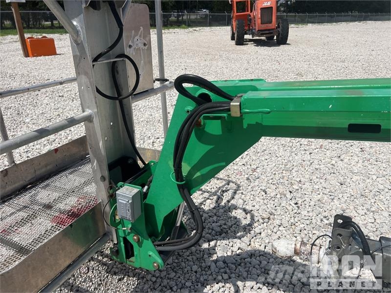 JLG T-350 Towable Lift Trailer mounted platforms