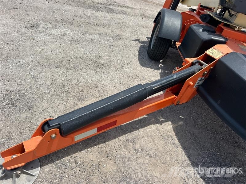 JLG T-350 Towable Lift 트레일러 탑재 고소작업대