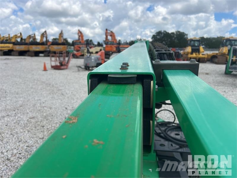 JLG T-350 Towable Lift Trailer mounted platforms