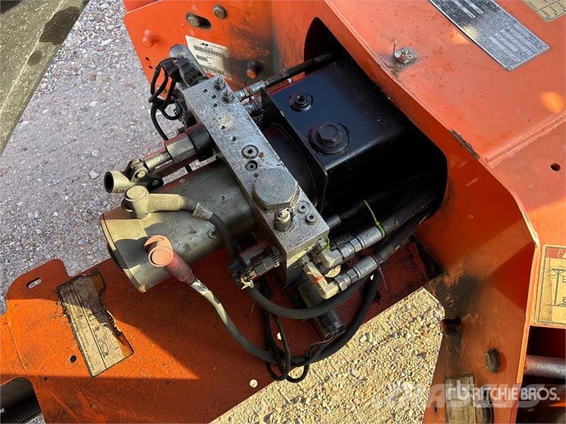 JLG T-350 Towable Lift (Inoperable) Plataformas aéreas montadas em reboque
