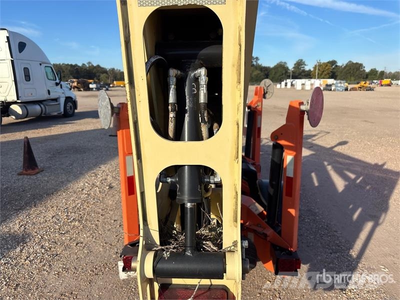 JLG T-350 Towable Lift (Inoperable) Plataformas aéreas montadas em reboque